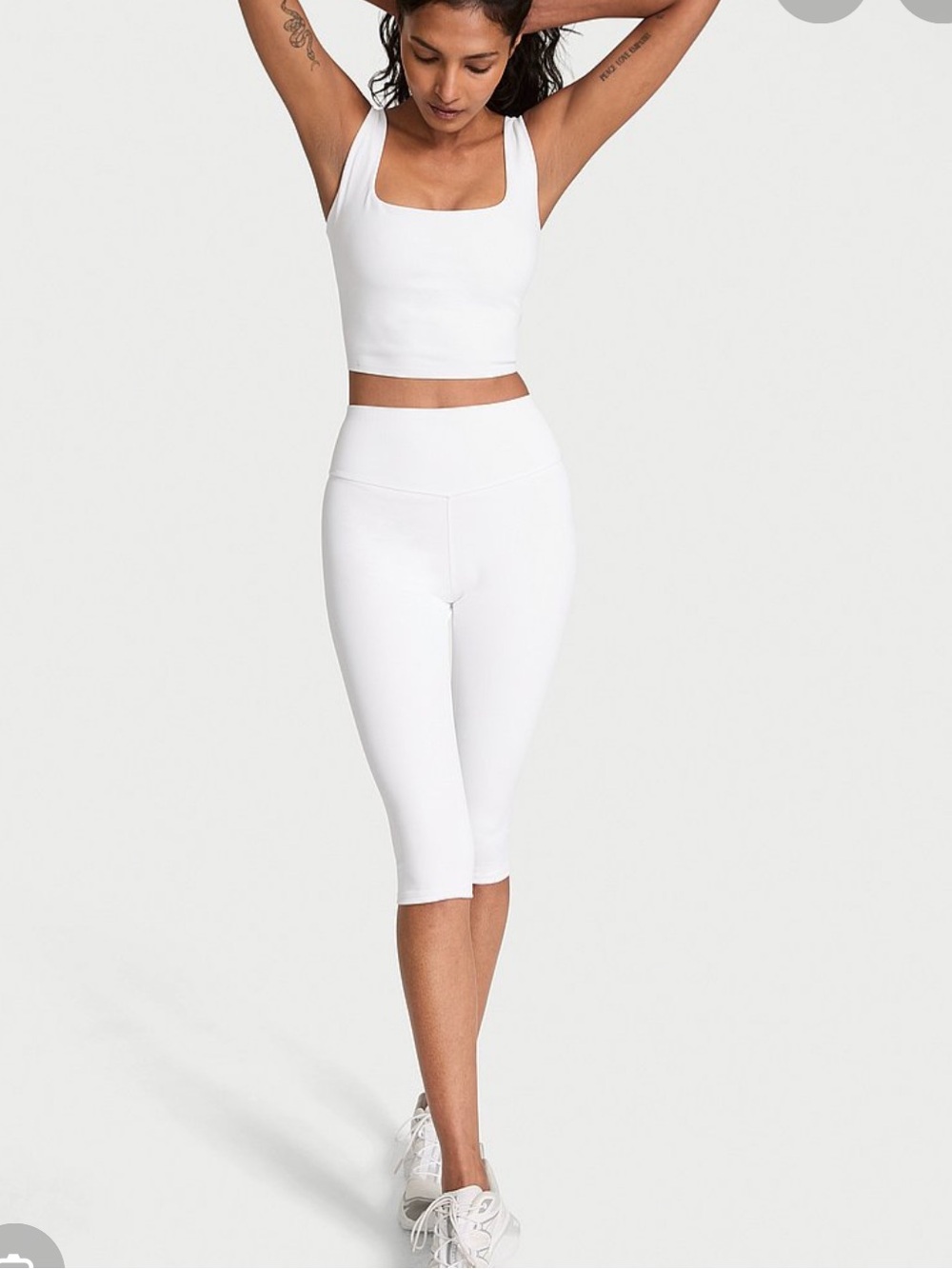 Victoria Secret Sport Knockout Capri Size M NWT #Lux-G